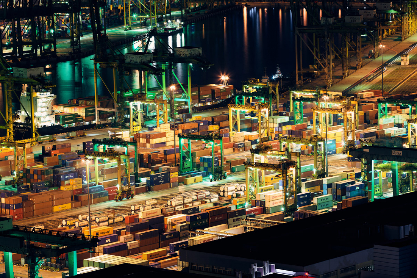 The UK government has reportedly held secret UK visa talks with haulage industry bosses.