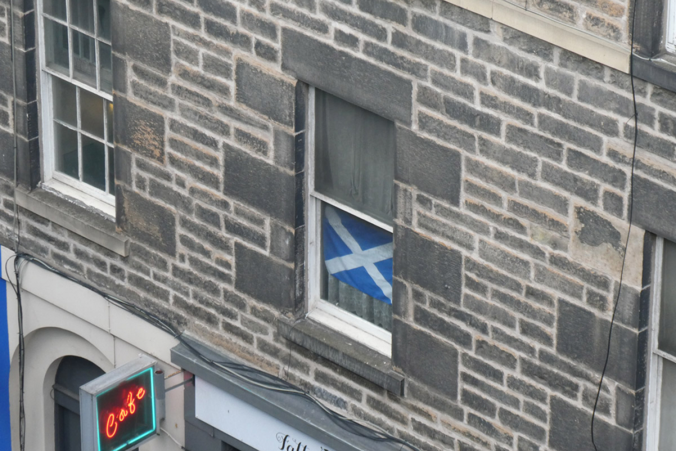 Leading Glasgow politicians and campaigners have urged the Home Office to stop UK immigration dawn raids.