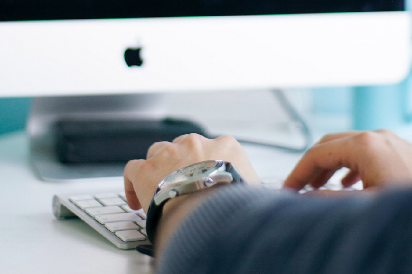 A leading online bank has urged the UK government to introduce skilled refugee visas to tackle skills shortages across the tech sector.