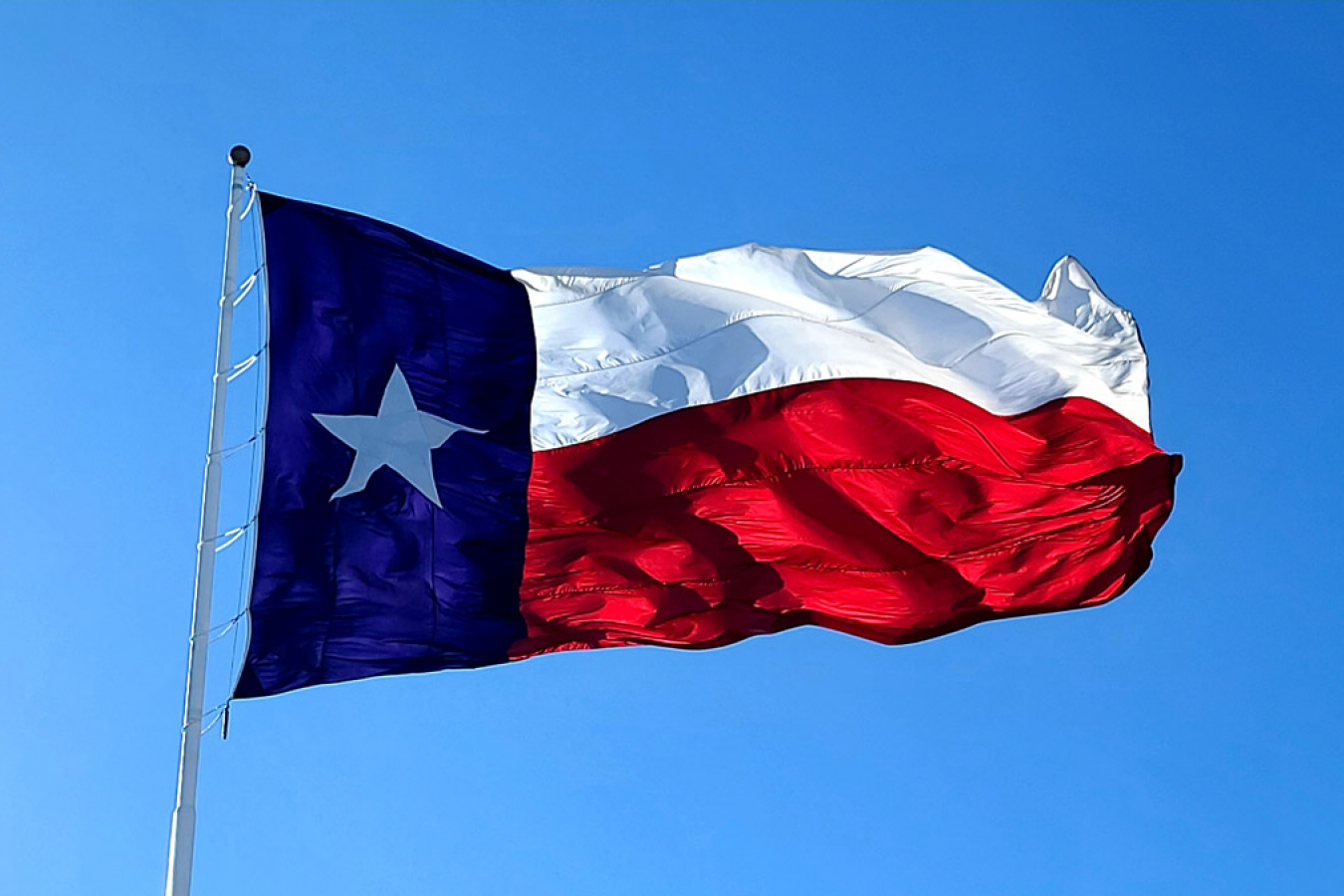 A Texas-led lawsuit seeking to revive Trump’s controversial US immigration public charge rule has been thrown out by the Supreme Court. Texan Flag