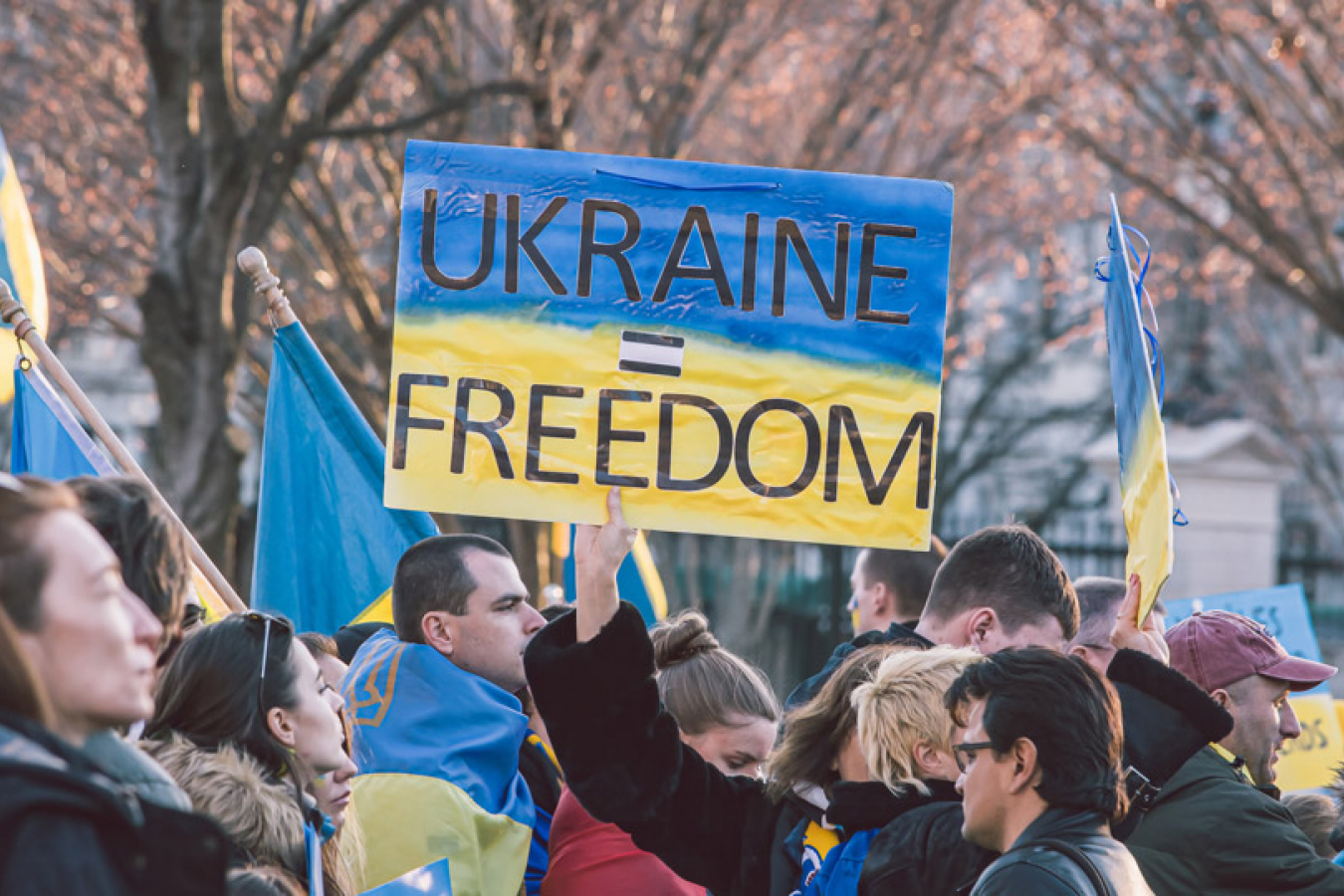 Two former US immigration officials have urged the Biden administration to grant TPS to Ukrainians amid Russia conflict.