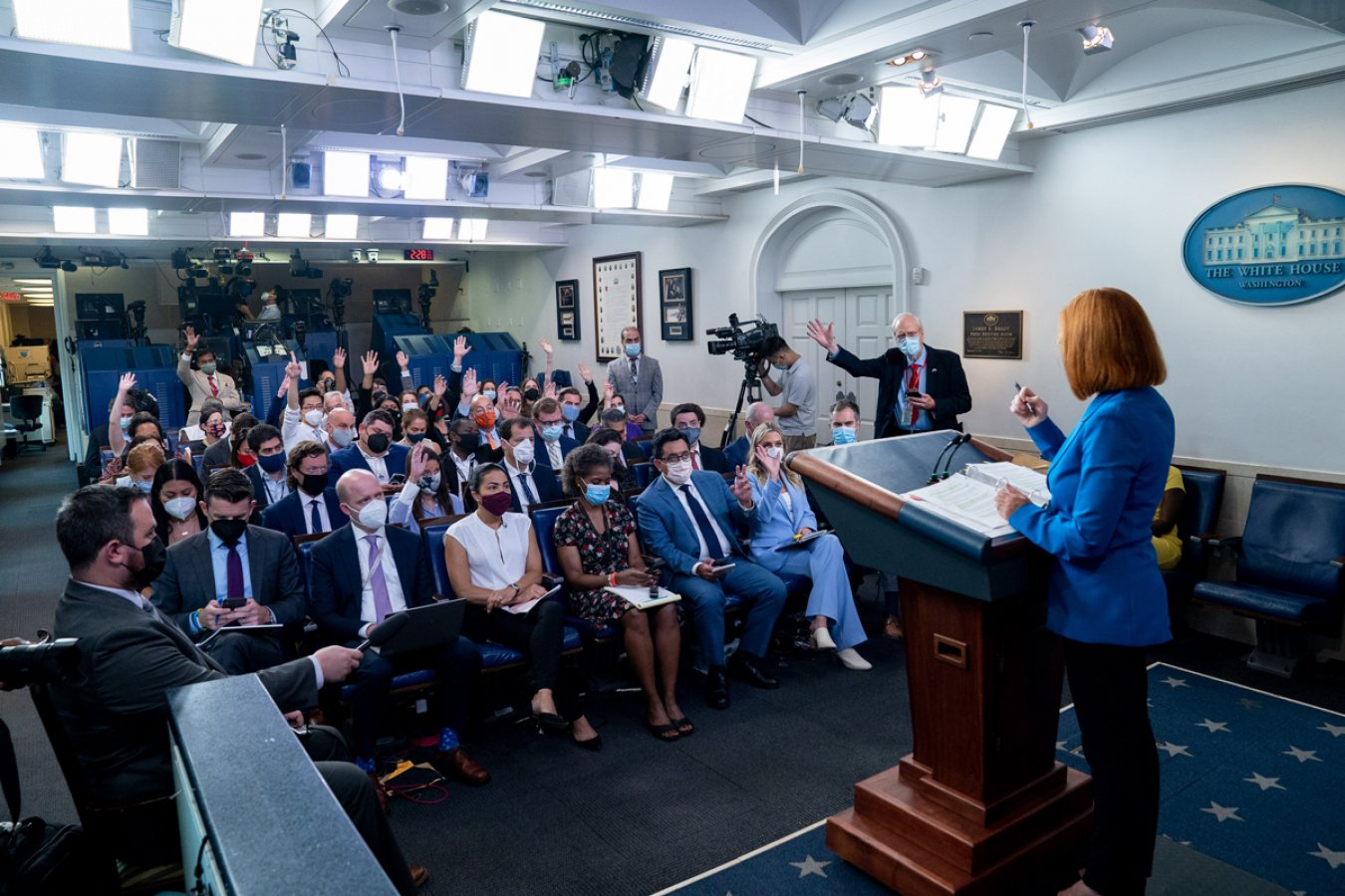The US and China have reached an agreement to ease visa restrictions on each other’s journalists following a series of tit-for-tat expulsions.